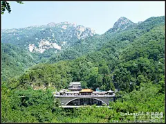 b 山路弯弯十八盘 climbing the tai mount