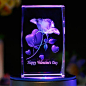 3D水晶音乐盒七彩发光旋转灯座，在旋转的过程中,七彩灯光渐变 呈现出立体的玫瑰，若在夜晚，更加炫耀和亮丽。