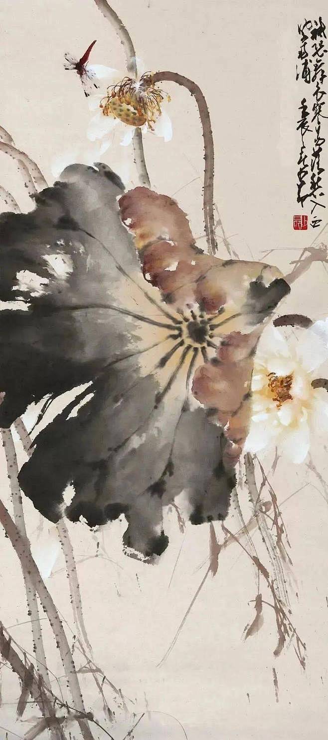 闹红一舸，记来时、尝与鸳鸯为侣。三十六陂人未到，水佩风裳无数。翠叶吹凉，玉容销酒，更洒菰蒲雨。嫣然摇动，冷香飞上诗句。日暮。青盖亭亭，情人不见 ...
