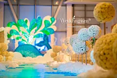 上海WeddingIsm婚礼主义【鱼京鱼京】 By @WeddingIsm婚礼主义 : 你是大丽花，是职业宅女，是《失恋33天》的编剧，更是今天最萌最美的新娘！你们的欣赏和信任让这一场既有“举头望明月”又有“鲸鱼棉花糖”的有趣梦境得以实现。