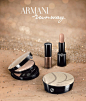 ::.UrCosme.::[限量] Giorgio Armani【時裝秀聯名彩妝系列】艱鉅挑戰， 也是充滿夢想的系列！ | GIORGIO ARMANI 美妝新聞 | 2015年3月10日 : GIORGIO ARMANI 美妝新聞, 15 years of Armani Beauty<br/>開創當代彩妝史嶄新里程碑<br/>Giorgio Armani Beauty 1 5 周年<br/>美妝界首款<br/>精品彩妝結合設計師布料<br/>從