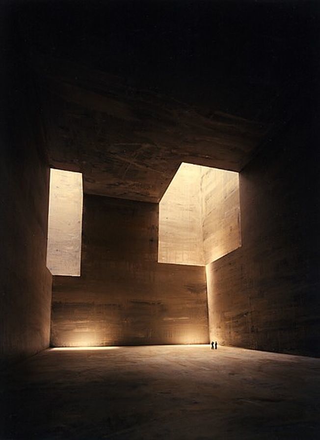 EDUARDO CHILLIDA    ...