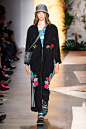 Anna Sui Spring 2019 Ready-to-Wear Fashion Show : The complete Anna Sui Spring 2019 Ready-to-Wear fashion show now on Vogue Runway.