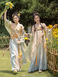 mu奈奈采集到古风人物参考