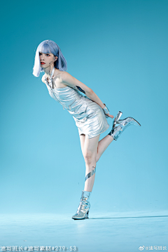 渺小的秋采集到女pose