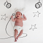 Baby Dreamer #1 : The 14-days-old baby girl stirred and kicked around a lot while Patrícia’s camera captured her crazy gymnastics. Then, with a little bit of help from digital illustration, this little girl’s dreams came to life. Suddenly she was riding a