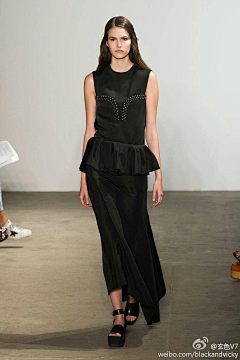 玄色V7采集到Fashion