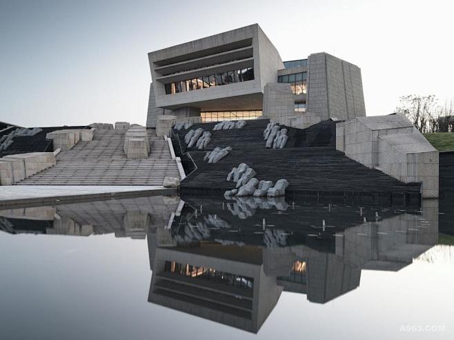 展示馆建筑正侧面