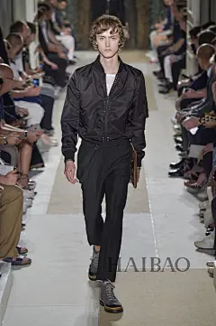 一场尚未完成的目营心匠！华伦天奴 (Valentino) 2017春夏男装秀，海报网带你亲临2017春夏巴黎男装周