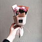 喜欢牛皮纸包装的花束ins：florist_youngnam
