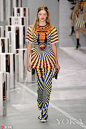 带你穿越古希腊！Mary Katrantzou 17春夏再放大招_时尚_服饰_秀场直击_YOKA时尚网