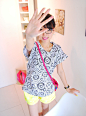 夏装新品 韩版休闲荧光色卷边袖 好看的太阳花短袖T恤