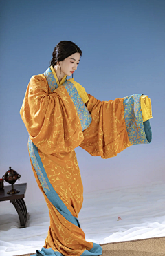 cannanya采集到服装