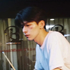 张帆身体健康万事如意采集到头像