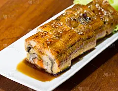 烤鳗鱼(unagi)与甜汁，日本食物，(选择焦点