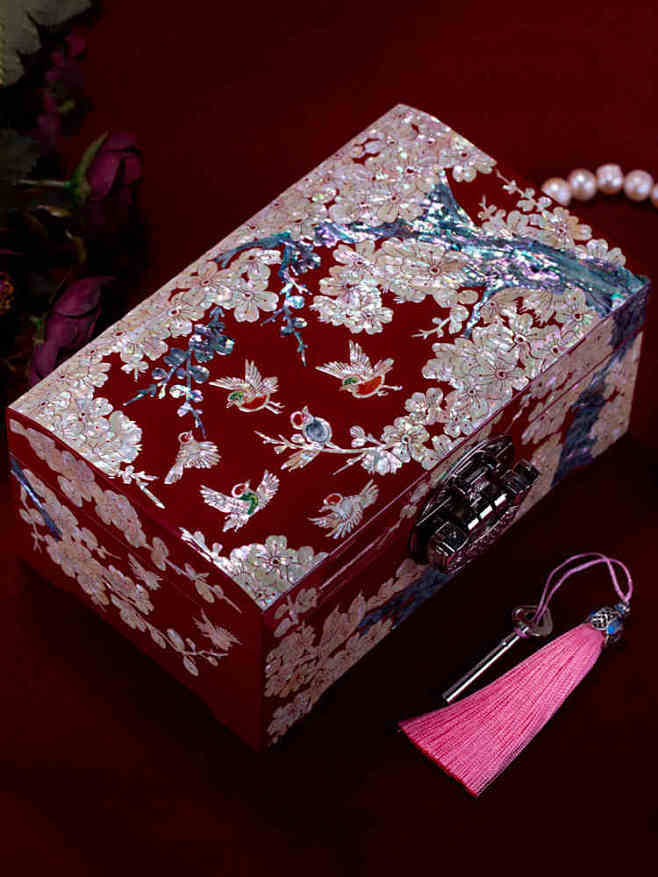 亚美龙螺钿漆器首饰盒