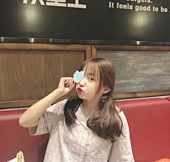 捉一个漂酿小姐姐，这个表情包有多少人用过[喵喵] 真人有没有可爱到你[兔子]  传送门 草莓果酱ox #头像##闺蜜头像##草莓果酱ox# ​​_006cSilvly1g9cqshz813j30tz0slds3