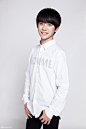 Tfboys拍写真，王源、王俊凯、易烊千玺帅气十足。