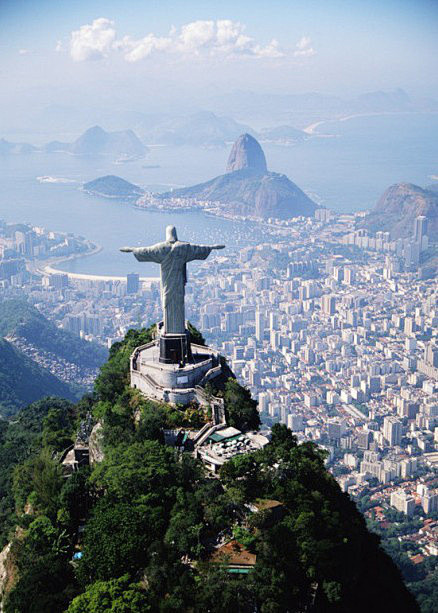 巴西基督像是一座装饰艺术风格的大型耶稣基...