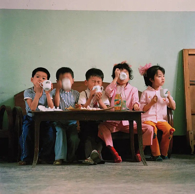 38年前，中国小朋友如何笑，如何哭，如何...