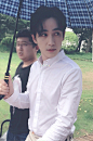 朱一龙#朱一龙镇魂# 

Stars lit, the night sky not dark
Greetings accompanied,
the soul will not be lonely

哥哥晚安啰 加油 @朱一龙 ​​​​