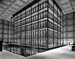 AD 经典：拜内克古籍善本图书馆,© Ezra Stoller/Esto