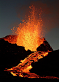 噴發的火山