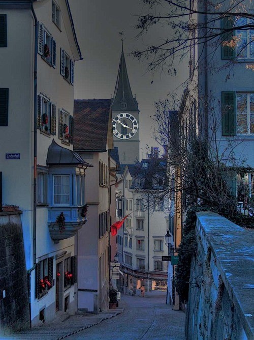蓝色的薄暮-瑞士苏黎世