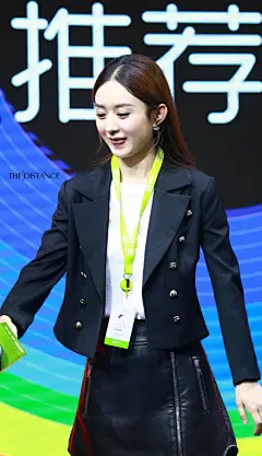 #赵丽颖# #一心一意,全心为颖# 
颖宝宝，你胖了我也爱你。
分享一个表情包丰富的小祖宗@赵丽颖