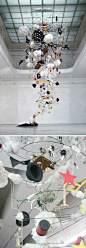视觉志：关于思绪的装置作品《L’ivrogne》（醉汉），来自艺术家Gilles Barbier。作品站点>http://t.cn/zWhBCcZ