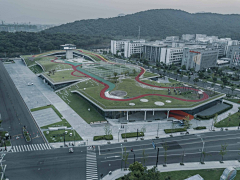 毛小毛724355采集到屋顶花园