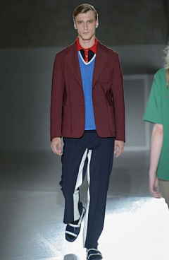 leonkil采集到PRADA