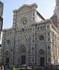圣玛丽亚鲜花大教堂是文艺复兴时期第一座伟大建筑。１２９５年由阿尔诺沃·迪卡姆比奥在原先的佛罗蒂诺大教堂的基址上兴建，１４９６年才最后完工。
