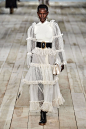 【多图】Alexander McQueen亚历山大·麦昆2020年春夏高级成衣时装发布秀__VOGUE时尚网