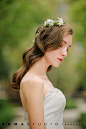 荷玛老师丨森系星级定制新娘造型+来自：婚礼时光——关注婚礼的一切，分享最美好的时光。#新娘发型# #自然长发#