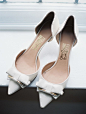 结婚的时候一定要来一双这样的婚鞋！盘点哪些婚鞋值得买+来自：婚礼时光——关注婚礼的一切，分享最美好的时光。#婚鞋# #Salvatore Ferragmo#
