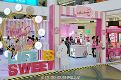 X家的小纽扣采集到商场美陈