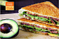 牛油果早餐三明治 Avocado Breakfast Toasted Sandwich
步骤1
在一个小碗里把牛油果压成果泥
步骤2
先在面包片上铺上芝士片，然后香肠。
步骤3
把中间的面包片涂上牛油果泥翻过来放在铺好的香肠上，然后再按照同样的步骤把另面一片面包也铺好。
步骤4
把中间的面包片涂上牛油果泥翻过来放在铺好的香肠上，然后再按照同样的步骤把另面一片面包也铺好。
步骤5
小火平底锅里不放油，把三明治放进去两面烤成金黄色。
步骤6
做好的三明治对角切开后食用。
