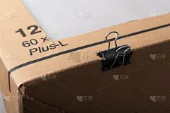 装订夹放入小切纸盒灯箱上