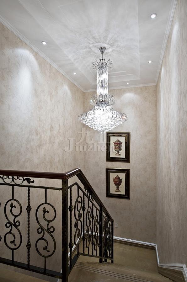 欧式家居楼梯间水晶灯饰效果图