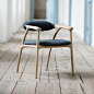 Haptic缠线软垫木椅子-厚厚的交织长度线与薄铜链---酷图编号1067857