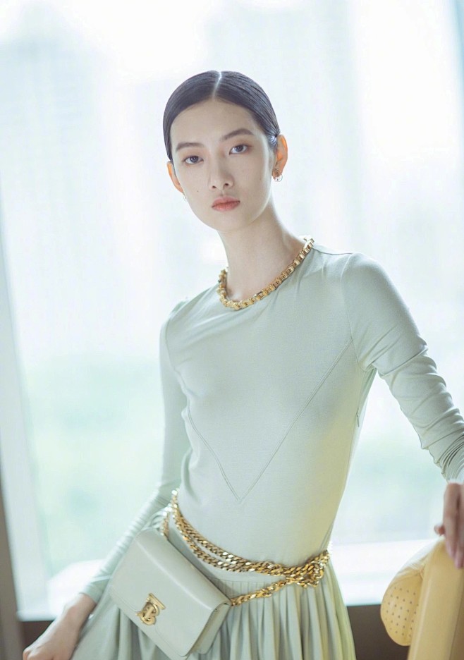 项偞婧