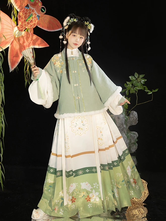 远山娥黛原创汉服明制方领对襟短袄立领印花马面裙绣花加厚秋冬款-淘宝网-花瓣网