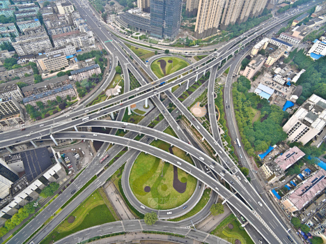 高架桥,路,航拍视角,桥,鸟类,地形,都市风景,高架道路,蜿蜒,林荫路