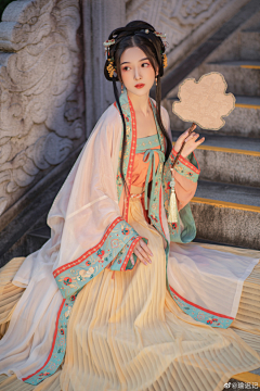 涼風有信_采集到衣服