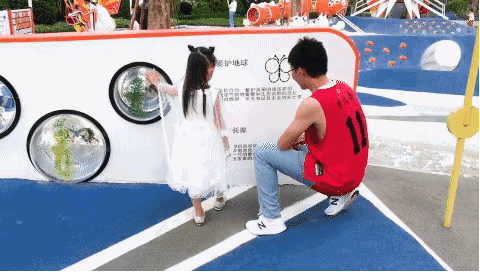 新力·化茧成蝶户外教育式乐园

我们把蝴...