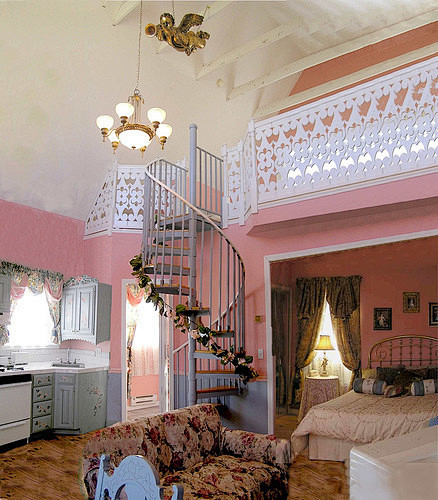 梦幻的公主之家，这个旋转楼梯设计的很梦幻