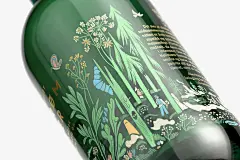 一款挪威烈酒包装设计 | 手绘 插画 植物-古田路9号-品牌创意/版权保护平台