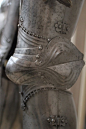 #绘画参考# 公元1485，德国 完整的哥特式盔甲以及细节参考 （图片拍摄： K.P. Mack ）