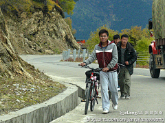 Touchs采集到西藏  318公路 自行车